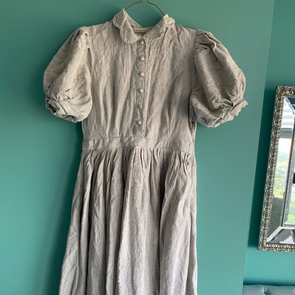 Beth Dress with short sleeves in Natural - Picture 2 of 8